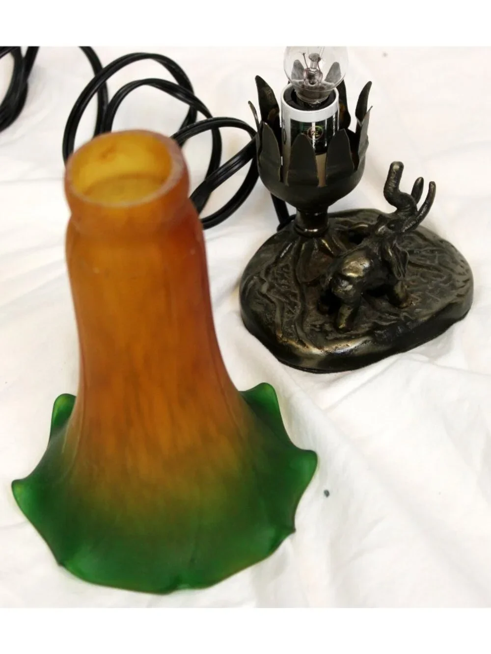 Tiffany-Style Tulip Fluted Glass Lamp Elephant Table Accent Bedside Amber Roots
